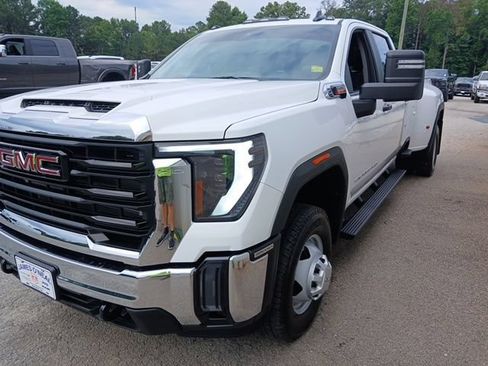 Used 2026 GMC Sierra 3500 Pro AWD/4WD image 12