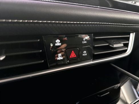 Certified 2026 Volkswagen Atlas SEL Premium R-Line AWD/4WD image 18