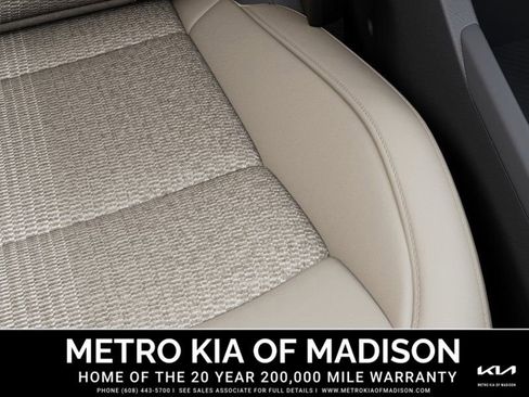 New 2026 Kia Niro EX image 24