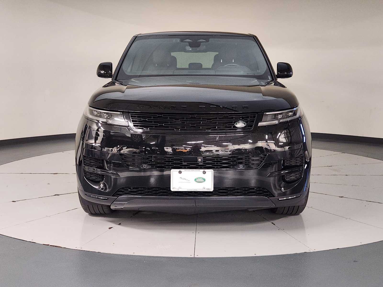 Used 2025 Land Rover Range Rover Sport SE AWD/4WD image 9