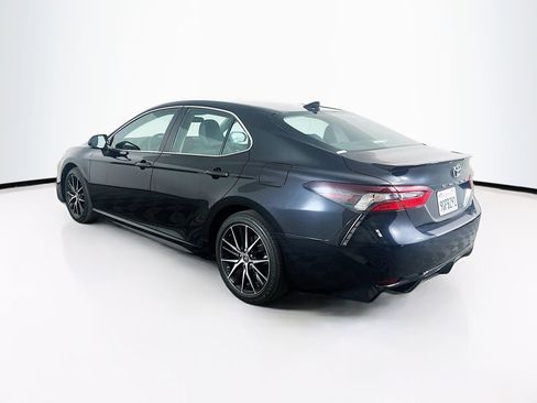 Used 2023 Toyota Camry SE image 5