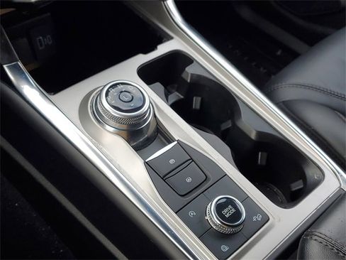 Certified 2022 Ford Explorer Platinum w/ Equipment Group 601A image 24