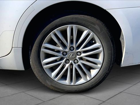 Used 2013 Lexus ES 350 w/ Luxury Pkg image 11