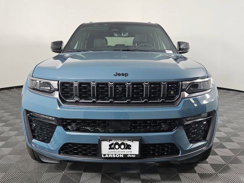 New 2026 Jeep Grand Cherokee Summit AWD/4WD image 9