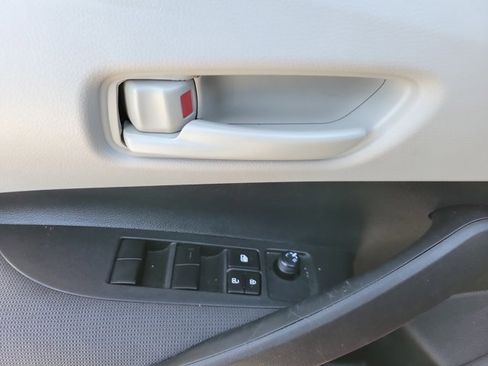 Used 2025 Toyota Corolla LE w/ Convenience Package image 8