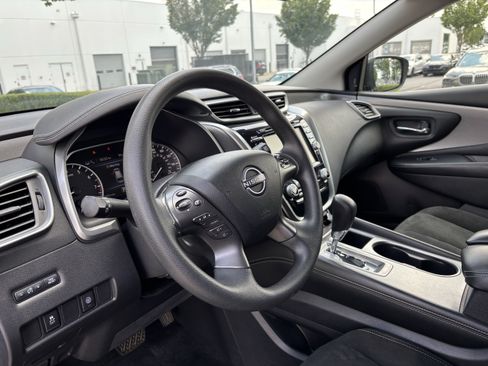 Used 2023 Nissan Murano S AWD/4WD image 16