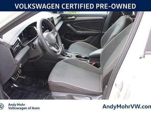 Used 2026 Volkswagen Jetta Sport FWD image 13