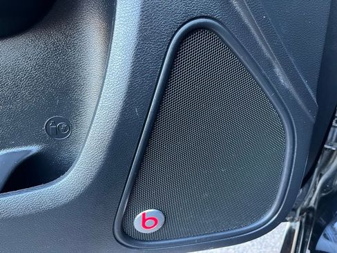 Used 2015 Chrysler 300 S image 27