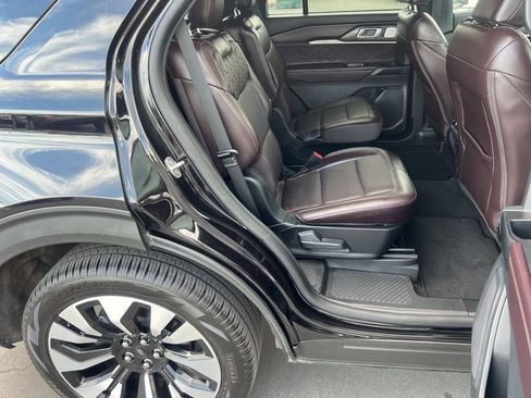 Used 2025 Ford Explorer Platinum w/ LUX Leather Package image 34