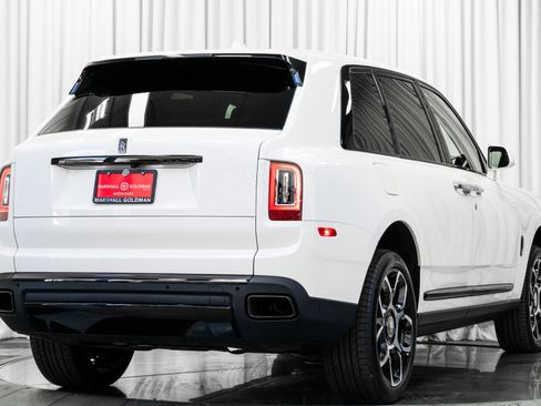 Used 2023 Rolls-Royce Cullinan Black Badge w/ Dark Exterior Package image 10