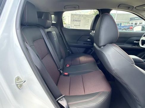 New 2026 Nissan Kicks SR FWD image 10