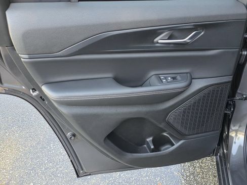 New 2025 Jeep Grand Cherokee Altitude RWD image 32