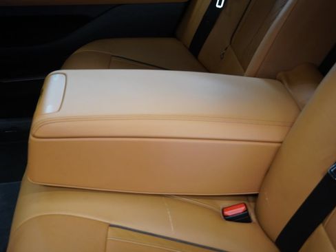 Used 2017 BMW 740i xDrive AWD/4WD image 28