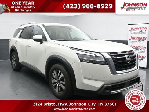 Used 2023 Nissan Pathfinder SL AWD/4WD image 1