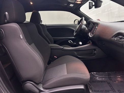 Certified 2022 Dodge Challenger R/T w/ Performance Handling Group image 15