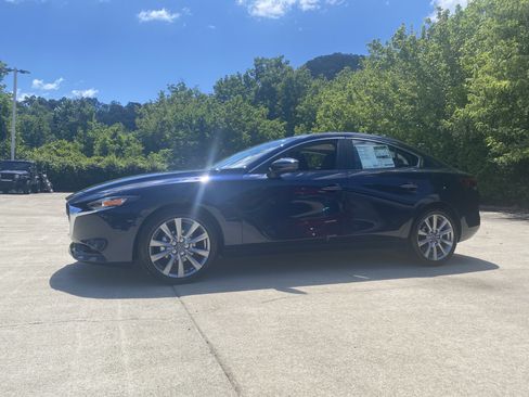 New 2026 MAZDA MAZDA3 2.5 S Sedan w/ Preferred Pkg FWD image 8