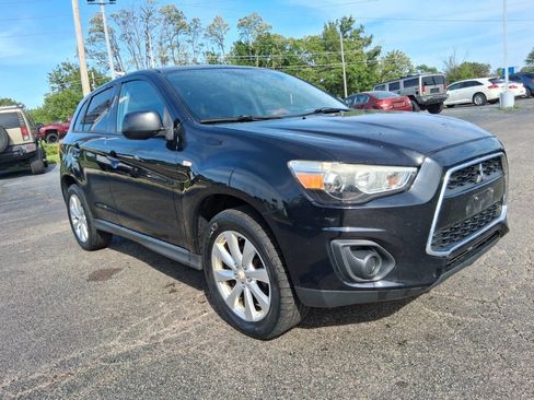 Used 2015 Mitsubishi Outlander Sport ES FWD image 3