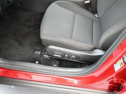 Used 2025 Hyundai Kona SEL AWD/4WD image 13
