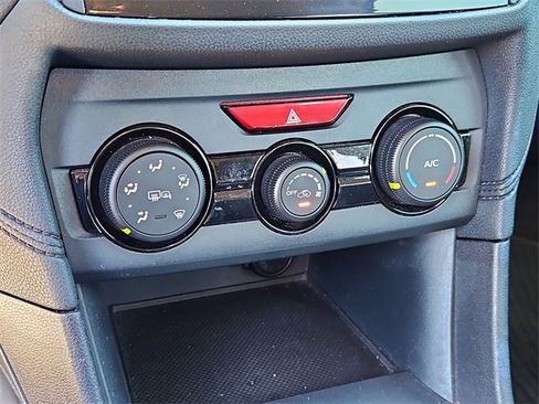 Used 2018 Subaru Crosstrek 2.0i Premium w/ Eyesight System image 25