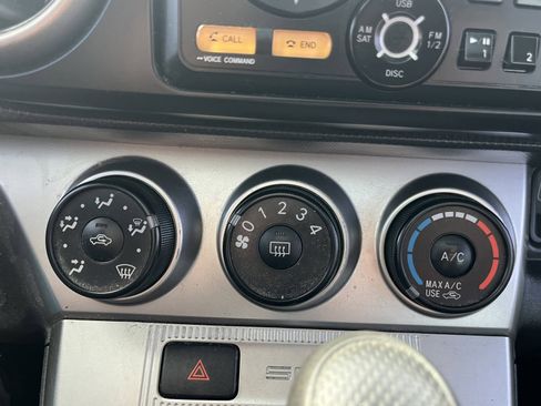 Used 2012 Scion xB FWD image 17
