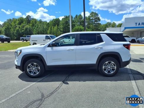 Used 2025 GMC Terrain Elevation image 2