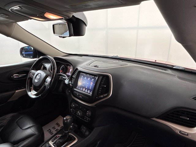 Used 2018 Jeep Cherokee Limited w/ High Altitude Package AWD/4WD image 32