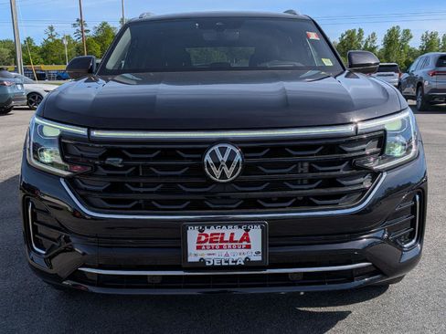 Used 2024 Volkswagen Atlas Cross Sport SEL R-Line AWD/4WD image 2