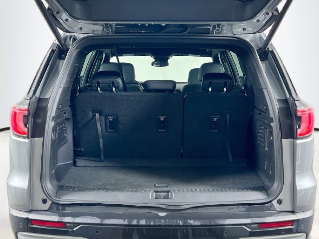 Used 2024 GMC Acadia Elevation w/ Luxury Package FWD image 27
