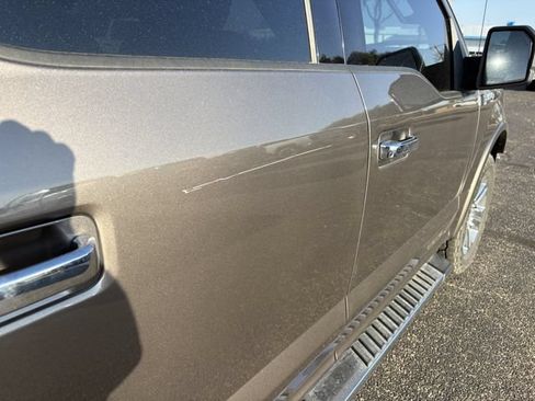 Used 2019 Ford F150 Lariat AWD/4WD image 9