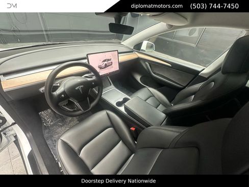 Used 2023 Tesla Model Y Long Range image 17