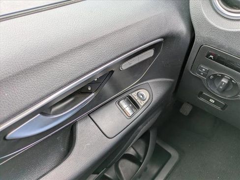 Used 2016 Mercedes-Benz Metris Passenger image 16