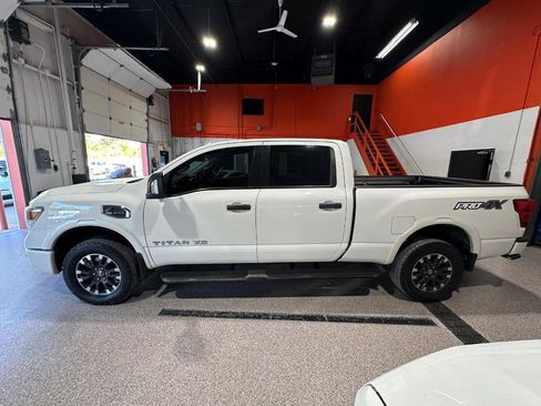 Used 2018 Nissan Titan PRO-4X w/ Pro-4x Convenience Package image 4