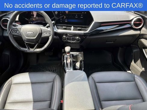Certified 2024 Chevrolet Trax RS w/ Sunroof Package FWD image 16