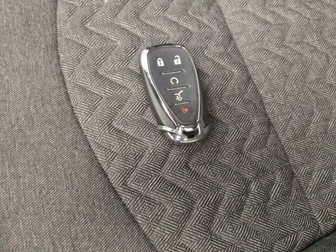 Used 2022 Chevrolet Equinox LT FWD image 32