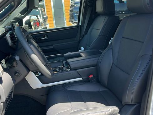 Used 2026 Toyota Tundra Platinum w/ TRD Off-Road Package AWD/4WD image 11