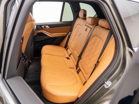 Certified 2025 BMW X5 xDrive40i w/ Premium Package image 17