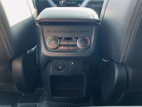New 2026 Ford Explorer Platinum image 45