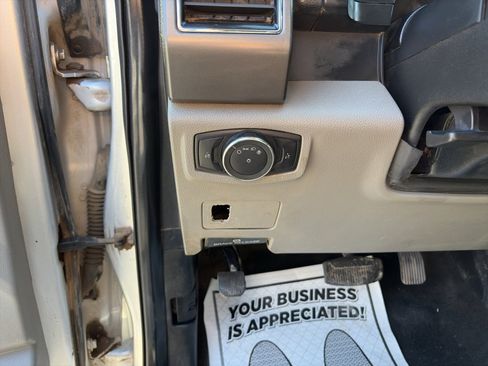 Used 2019 Ford F550 4x4 Regular Cab Super Duty image 12