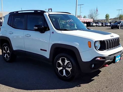 Used 2022 Jeep Renegade Trailhawk image 2