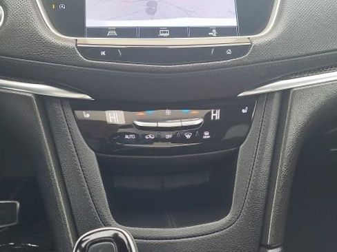 Used 2022 Cadillac XT5 Sportv image 10