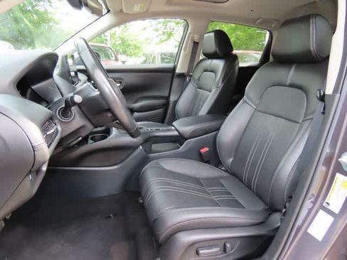 Certified 2024 Honda HR-V EX-L image 11