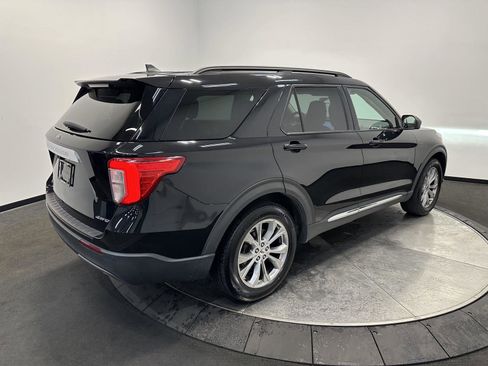 Used 2021 Ford Explorer XLT w/ Equipment Group 202A image 7