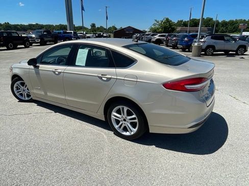 Used 2018 Ford Fusion S FWD image 4