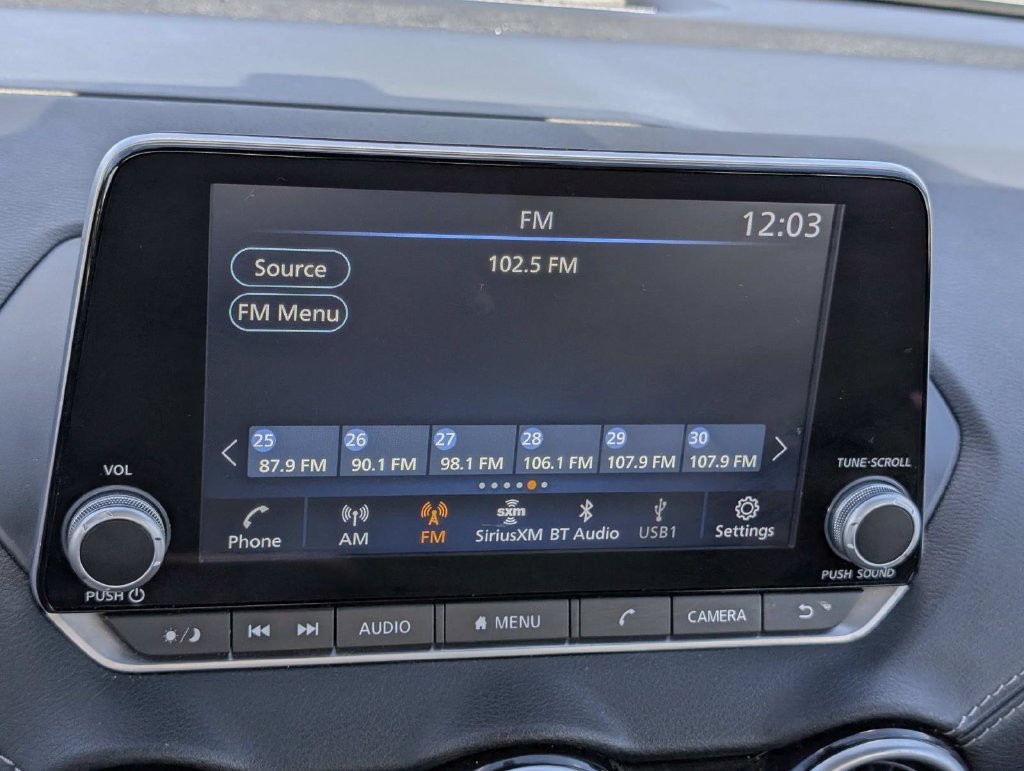 Used 2025 Nissan Sentra SV FWD image 23