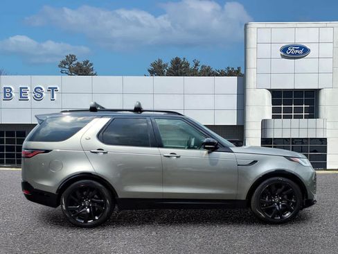 Used 2024 Land Rover Discovery Metropolitan Edition AWD/4WD image 9