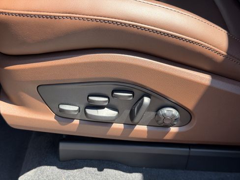 New 2026 Porsche Macan 4 Electric AWD/4WD image 25