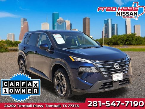 Used 2025 Nissan Rogue SV FWD image 1
