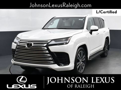 Used 2025 Lexus LX 700h Luxury AWD/4WD image 5