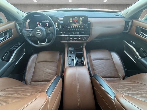 Used 2024 Nissan Pathfinder Platinum w/ Cargo Package image 24