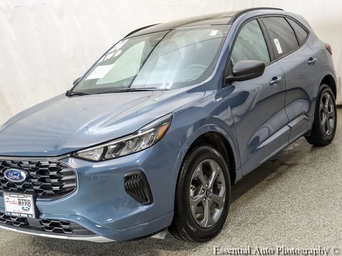 Used 2024 Ford Escape ST-Line w/ Tech Pack #1 AWD/4WD image 5